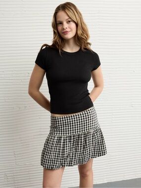 American Eagle Black & White Gingham Mini Bubble Skirt. Size: Medium